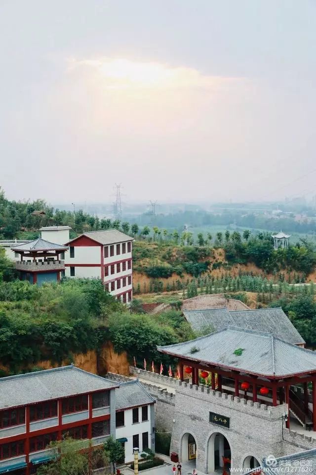 洛阳龙门西山民俗景区以前18个屯兵营现在休闲娱乐两条沟