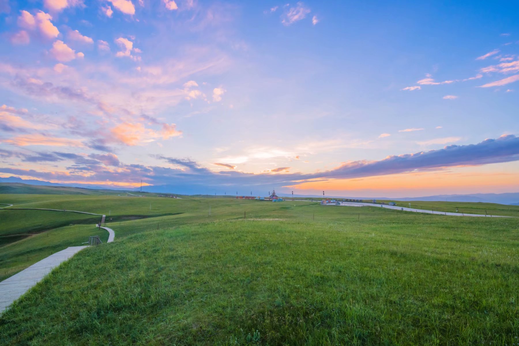 原创甘肃张掖康乐草原,颠覆你对黄土高原的印象