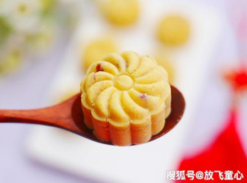 教你绿豆糕的家常做法 香甜酥糯 简单易学 好吃