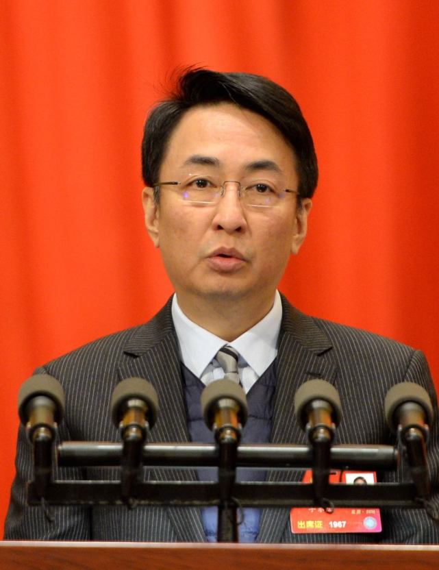 这个香港豪门二代也受邀参加庆典曾捐出百亿救了2万多个小孩