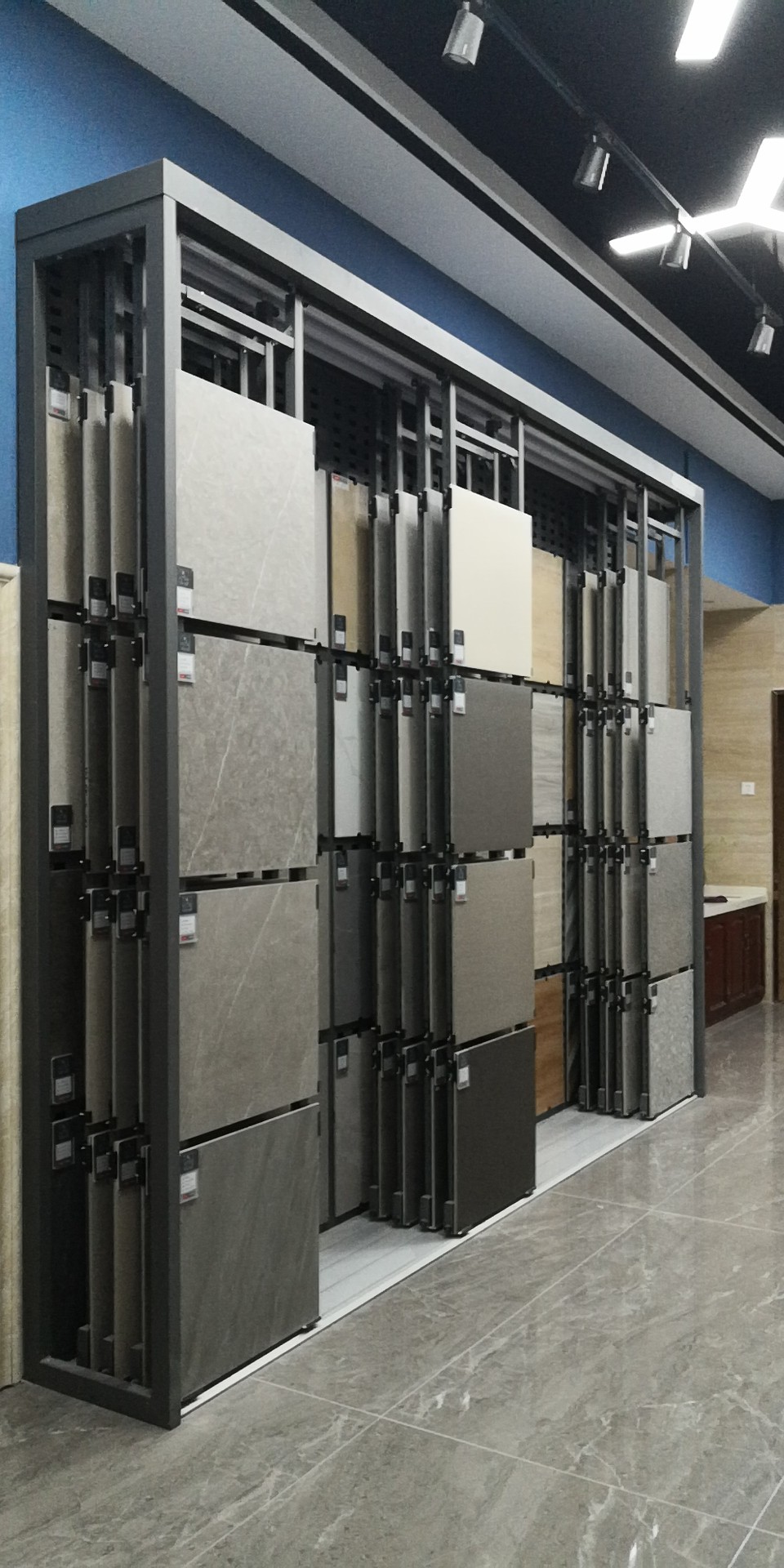 上海江拓展柜-瓷砖展示柜-成功案例