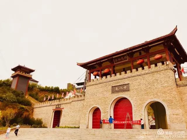 洛阳龙门西山民俗景区以前18个屯兵营现在休闲娱乐两条沟