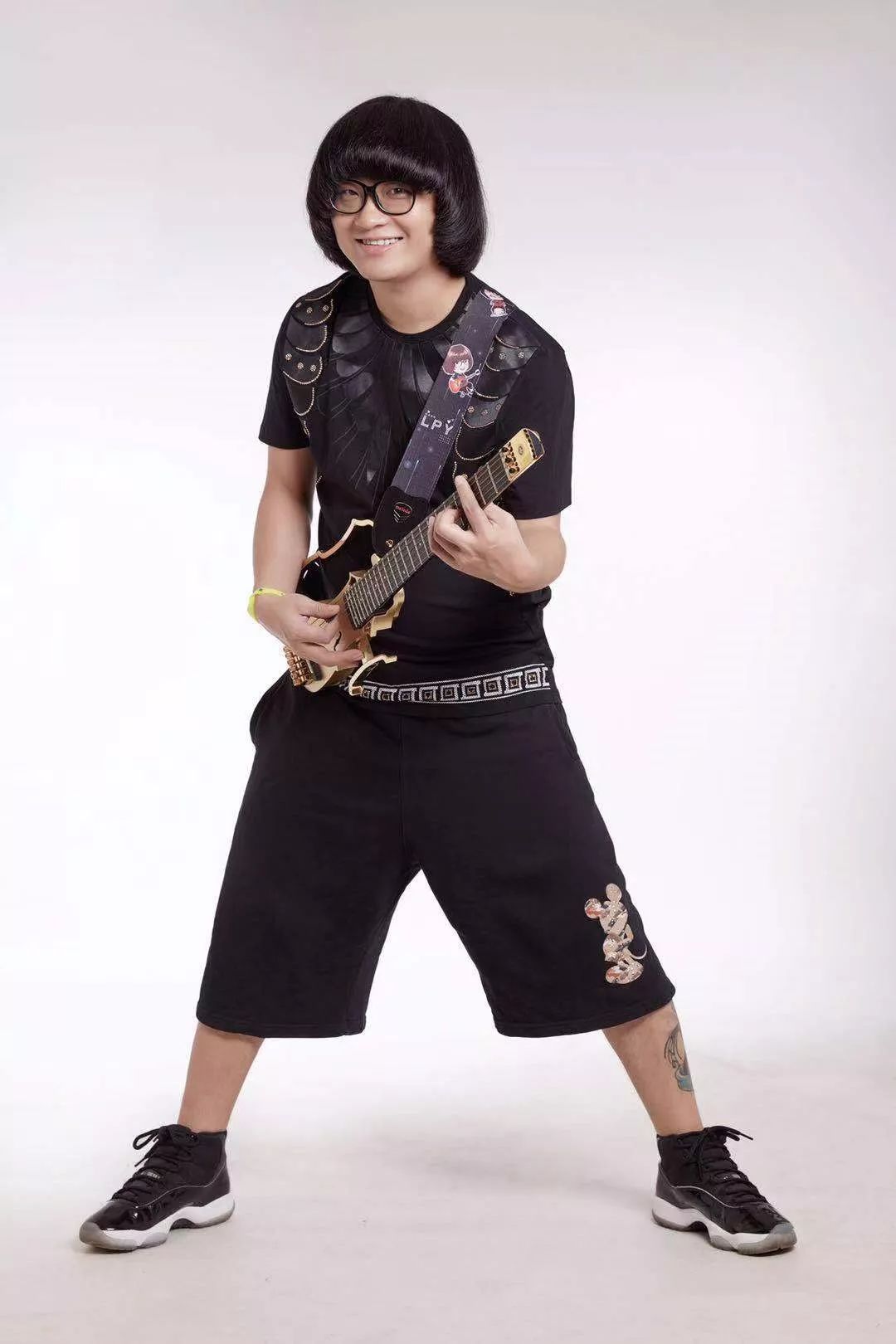 谷仓音乐节在五千年的谷仓之地浅吟低唱