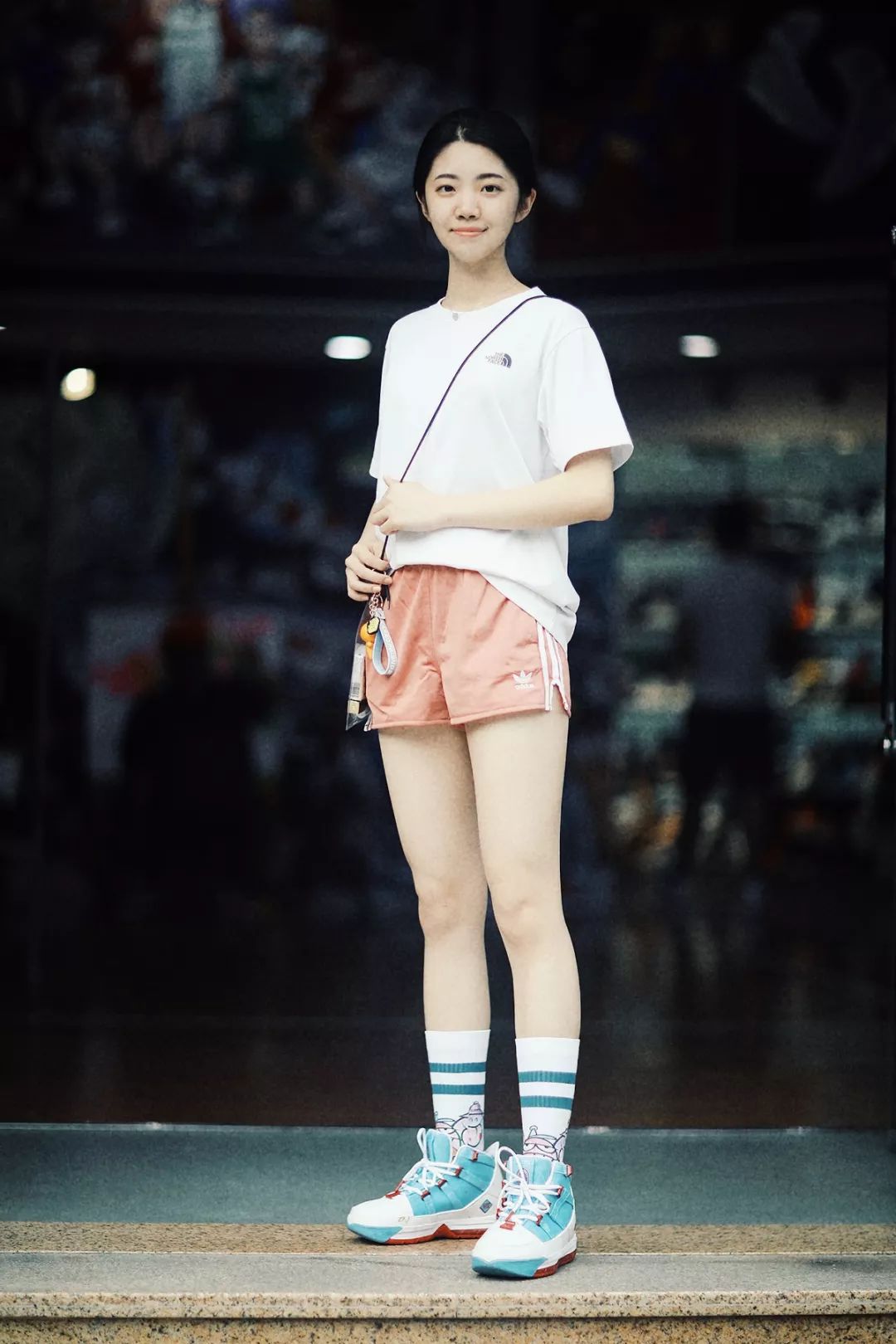 xh55 girl#「 " 请珍惜那个愿意跟你一起穿篮球鞋的女生! "· r 」