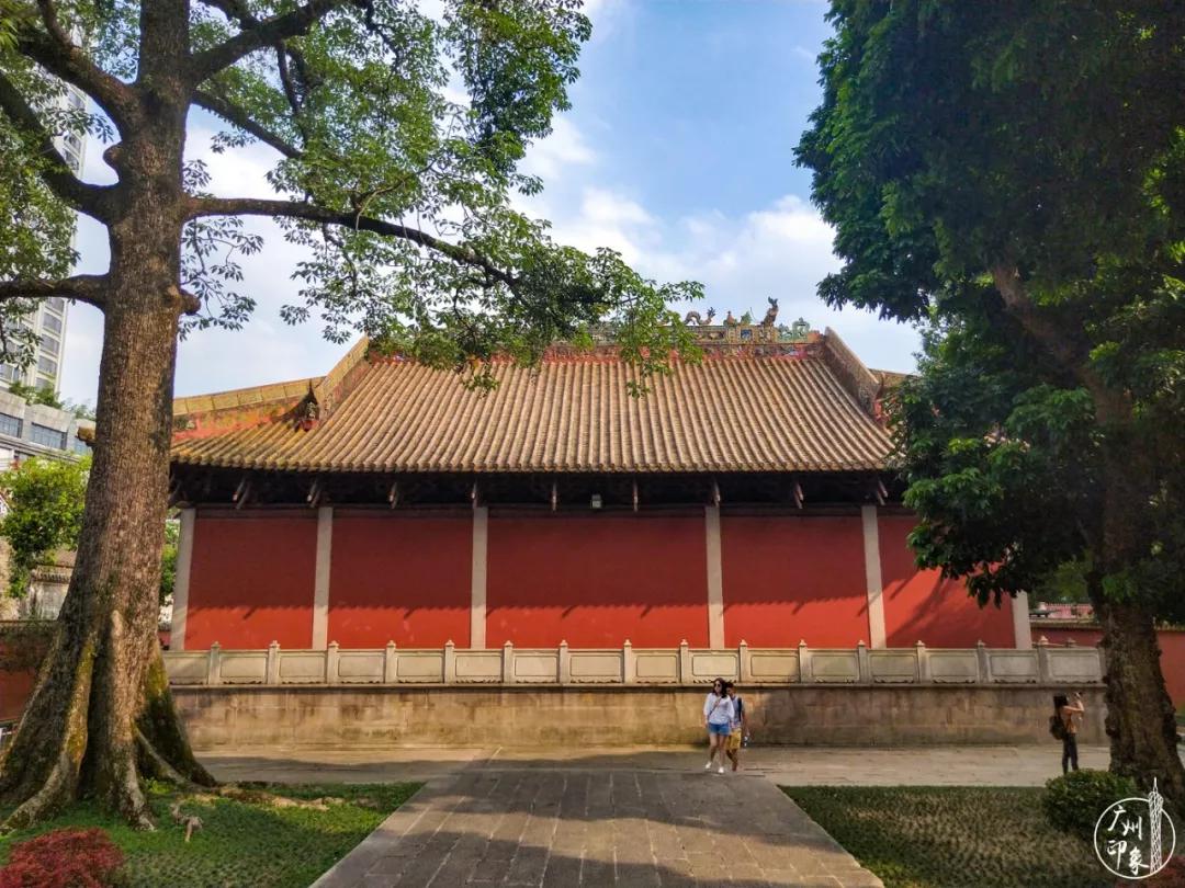 它是广州仅存的唯一一所学工建筑,至今已经有649年历史,在清代叫"番禺