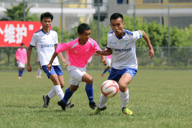 运动开远足球锦标赛激战正酣