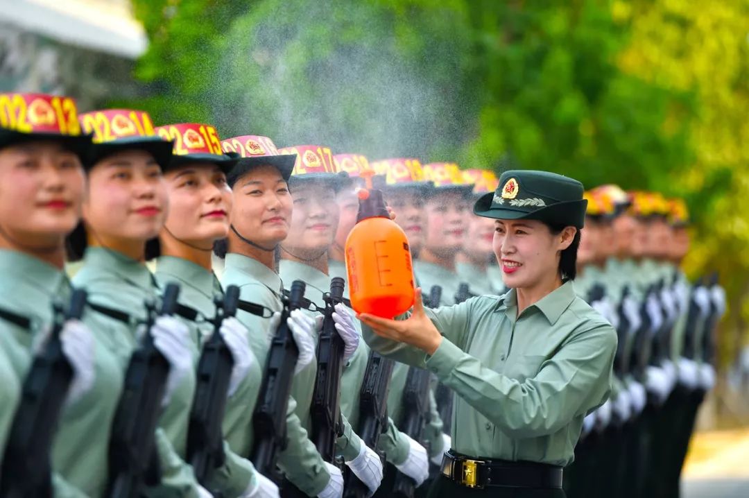 國慶閱兵最美女兵原來還有一位來自青海的