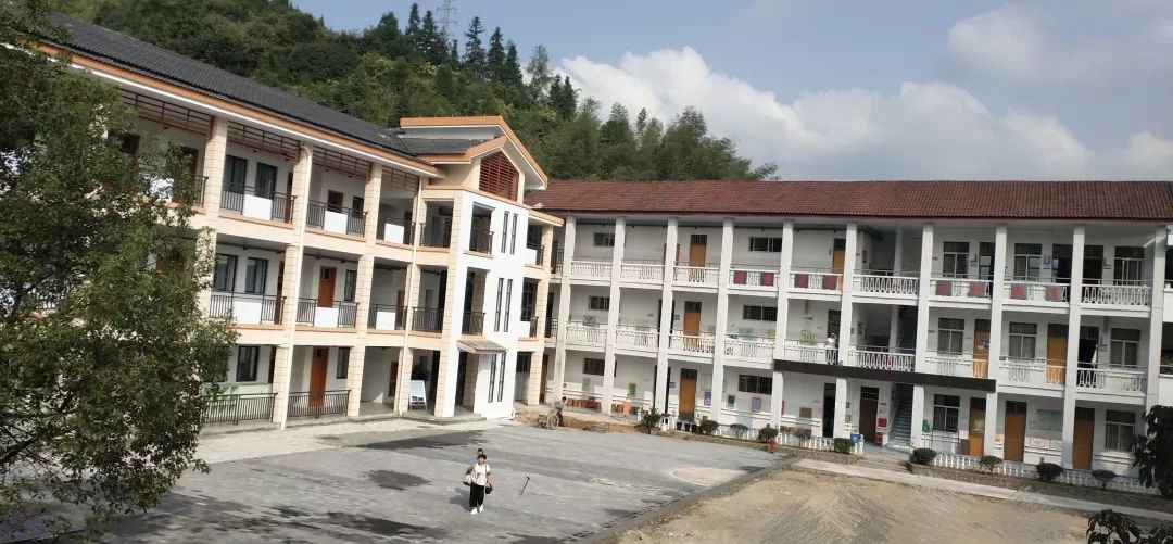 开化县培智学校创建于2008年,占地总面积6240.