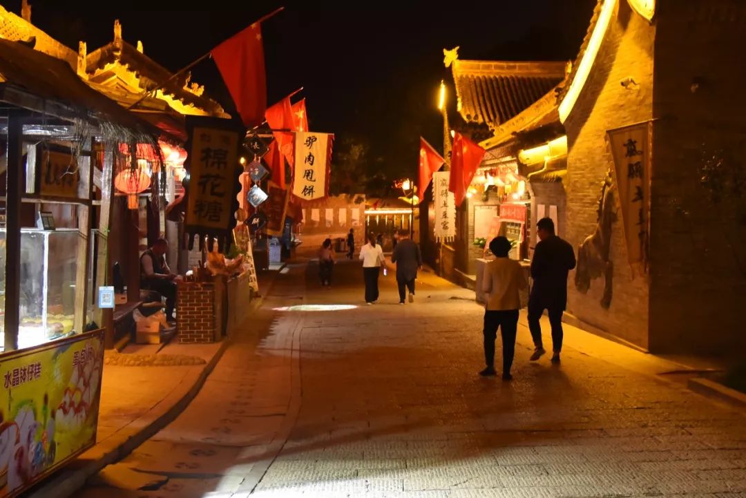 夜景小吃街博物馆文艺表演来青龙古镇不出太原也能逛遍小颐和园