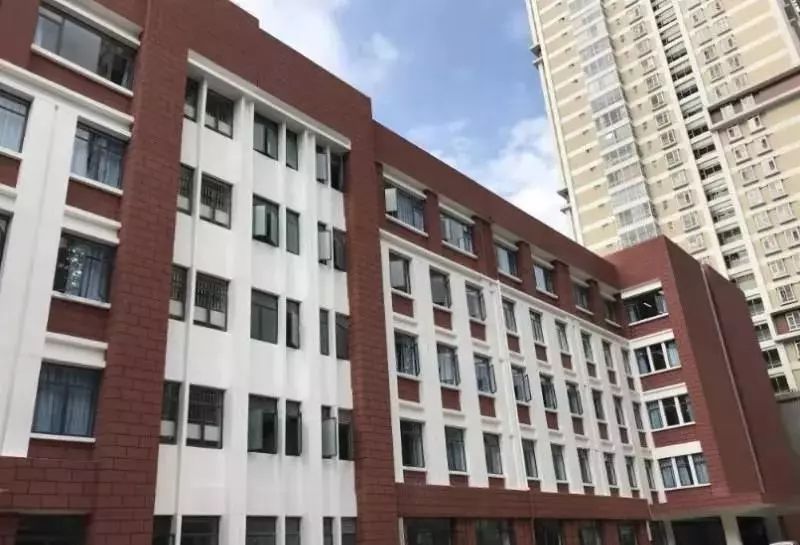 有了如今的靖国校区红旗小学与原靖国小学整合在2009年图片来源:五华