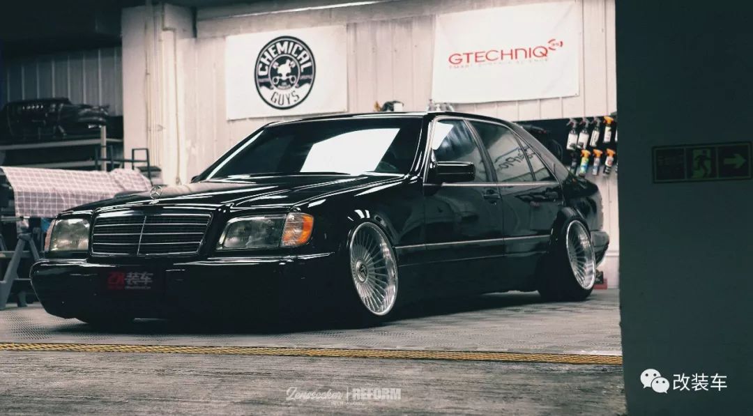 刺青师迷上日本黑帮vip文化奔驰虎头奔低趴姿态改装