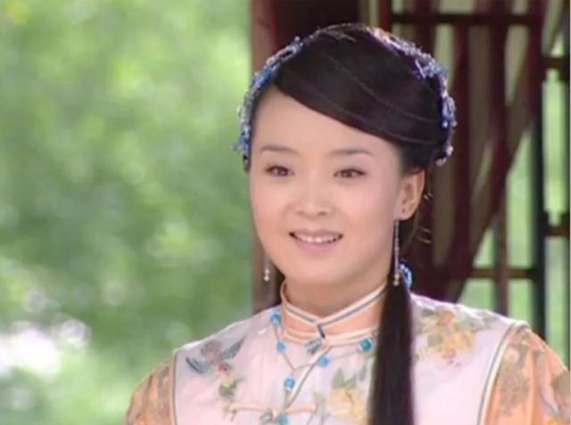 深受和珅喜爱王艳在剧中饰演的是和珅的侄女俞如意《铁将军阿贵》是一