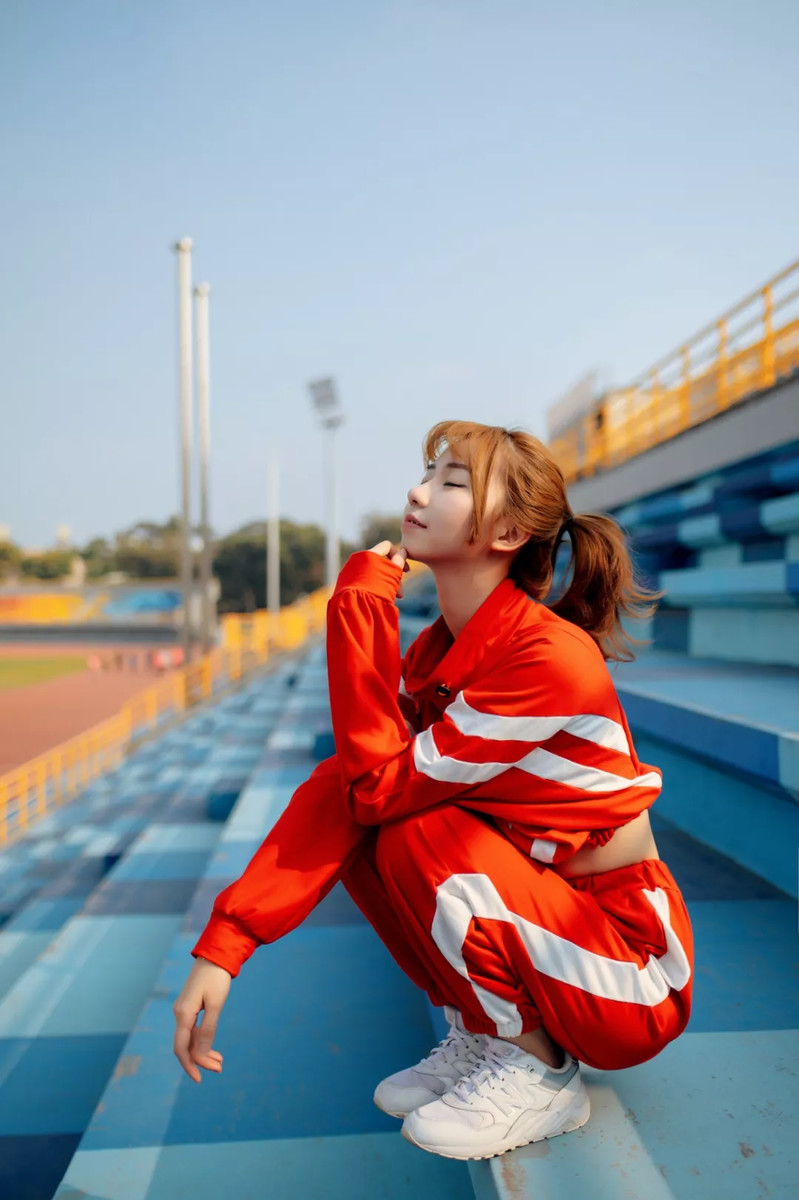 爱运动的女孩青春靓丽清新可爱