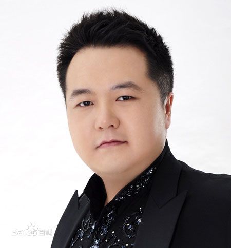 一级演员熊卿材被誉为"中国歌剧第一人"中国音乐家协会会员文职二级