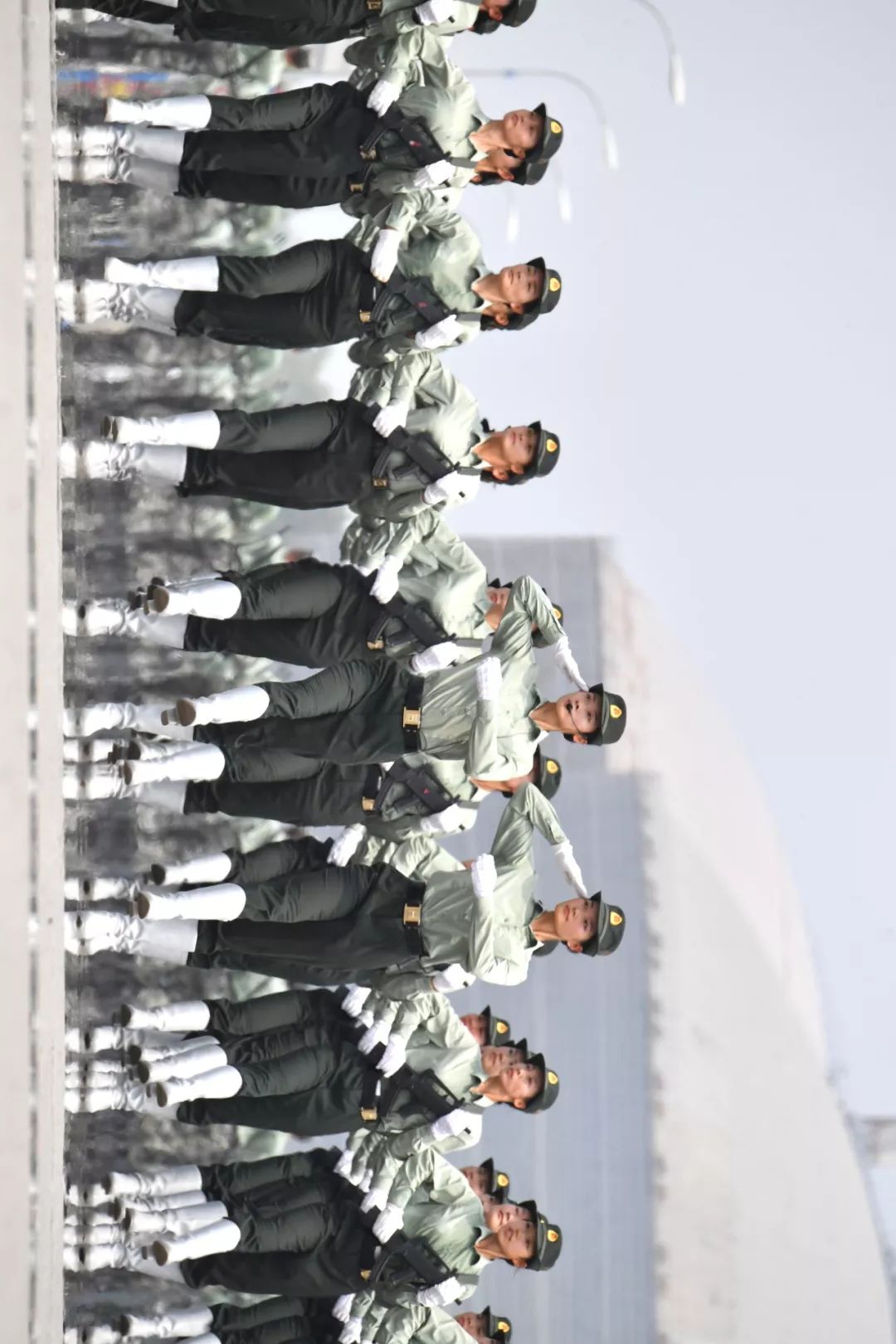 铿锵玫瑰 绚丽绽放 | 北服时尚传播学院参加国庆70周年阅兵民兵方队