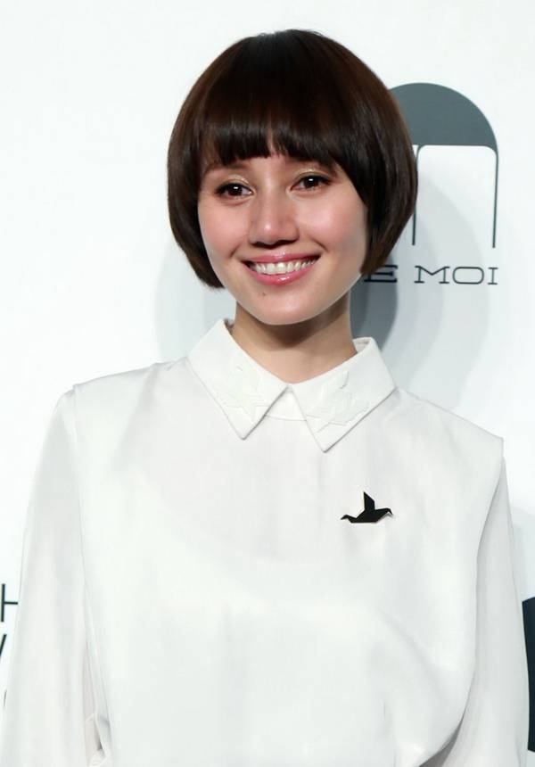 像郭采洁这样的西瓜头短发就偏假小子一点.