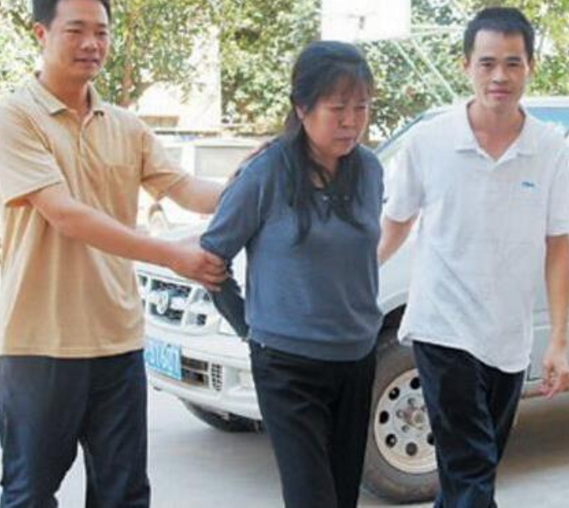 她是中国最大的女人贩子,两年拐卖40多个儿童,今年就要出狱了_陈莲香