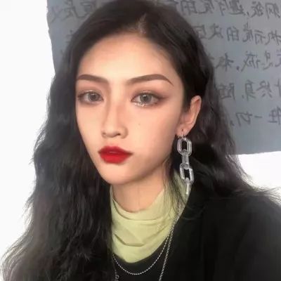 霸气御姐头像高清一个人