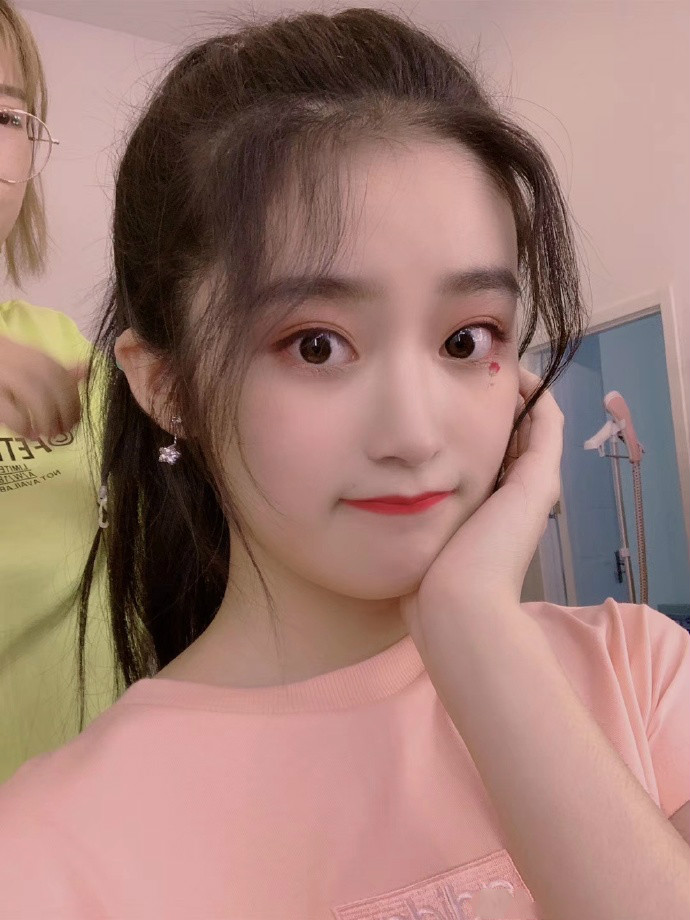 67她绰号"小林青霞",还演过少年版孙俪,如今17岁出落得不敢认!_柴蔚