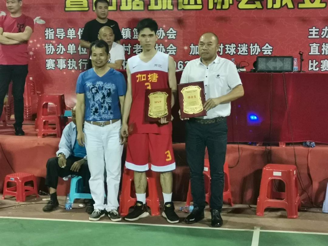 赖晓艺一锤定音加塘主场问鼎冠军2019年内坑镇加塘村庆祝新中国成立70