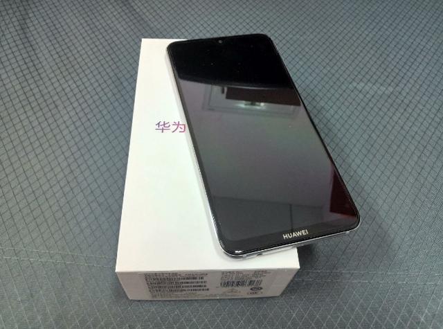 华为清仓跌至999,只为对标红米,你认为谁的可玩性高?_note