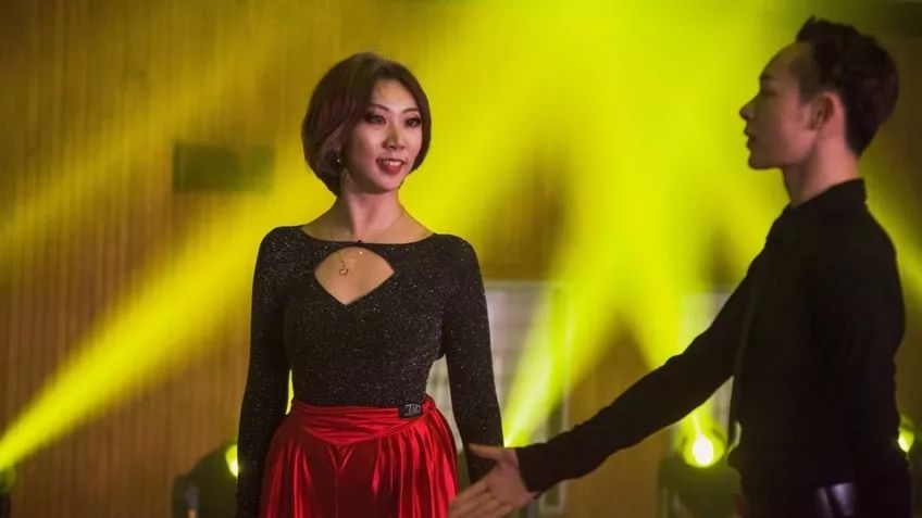 王梦萱,女,北大国标队队员第五届"心舞杯"国际标准舞高校邀请赛获得