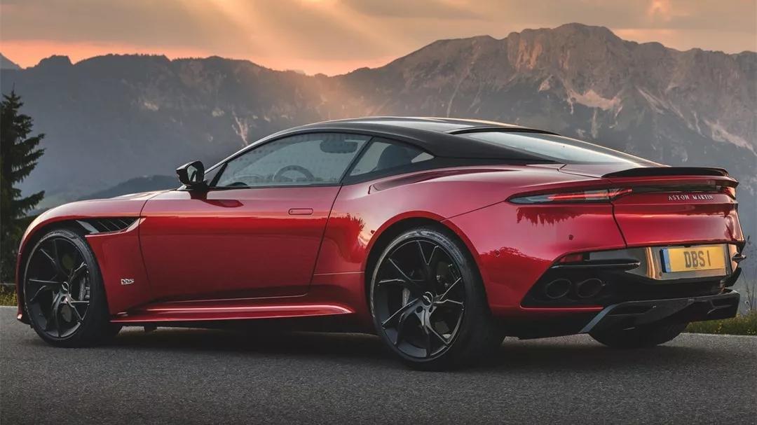 穿金戴银做土豪阿斯顿马丁dbsgtzagato的时尚你看不懂