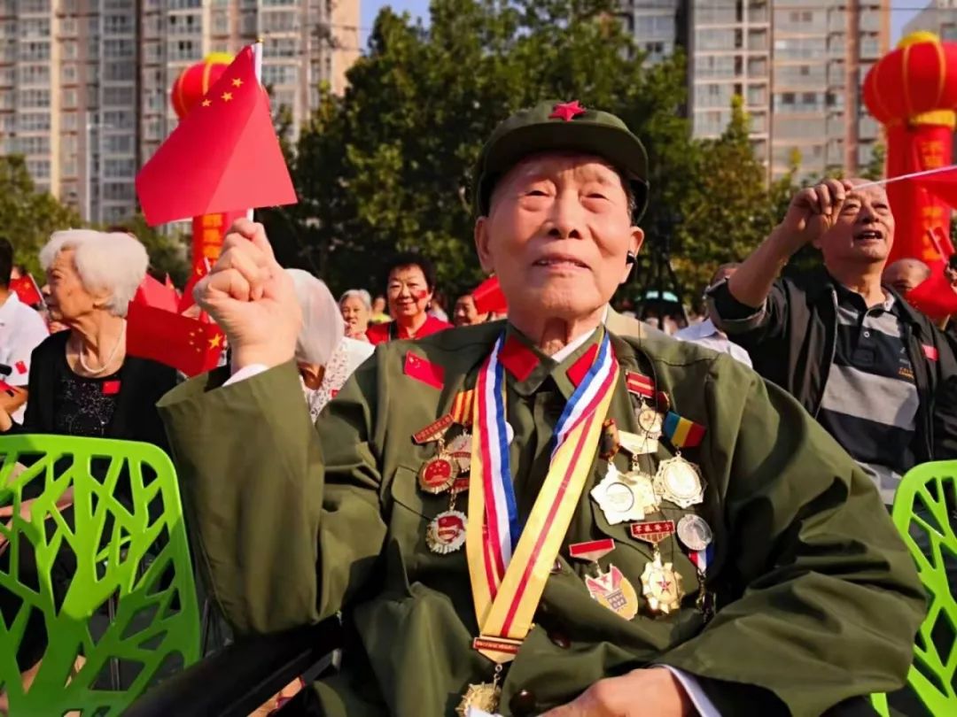 【致敬英雄】现实版"余则成":如果能盖上党旗走,我一生也无遗憾