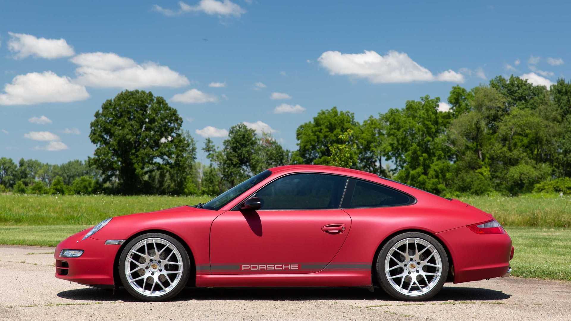 属于保时捷设计师2005款磨砂红保时捷911 carrera_搜狐汽车_搜狐网