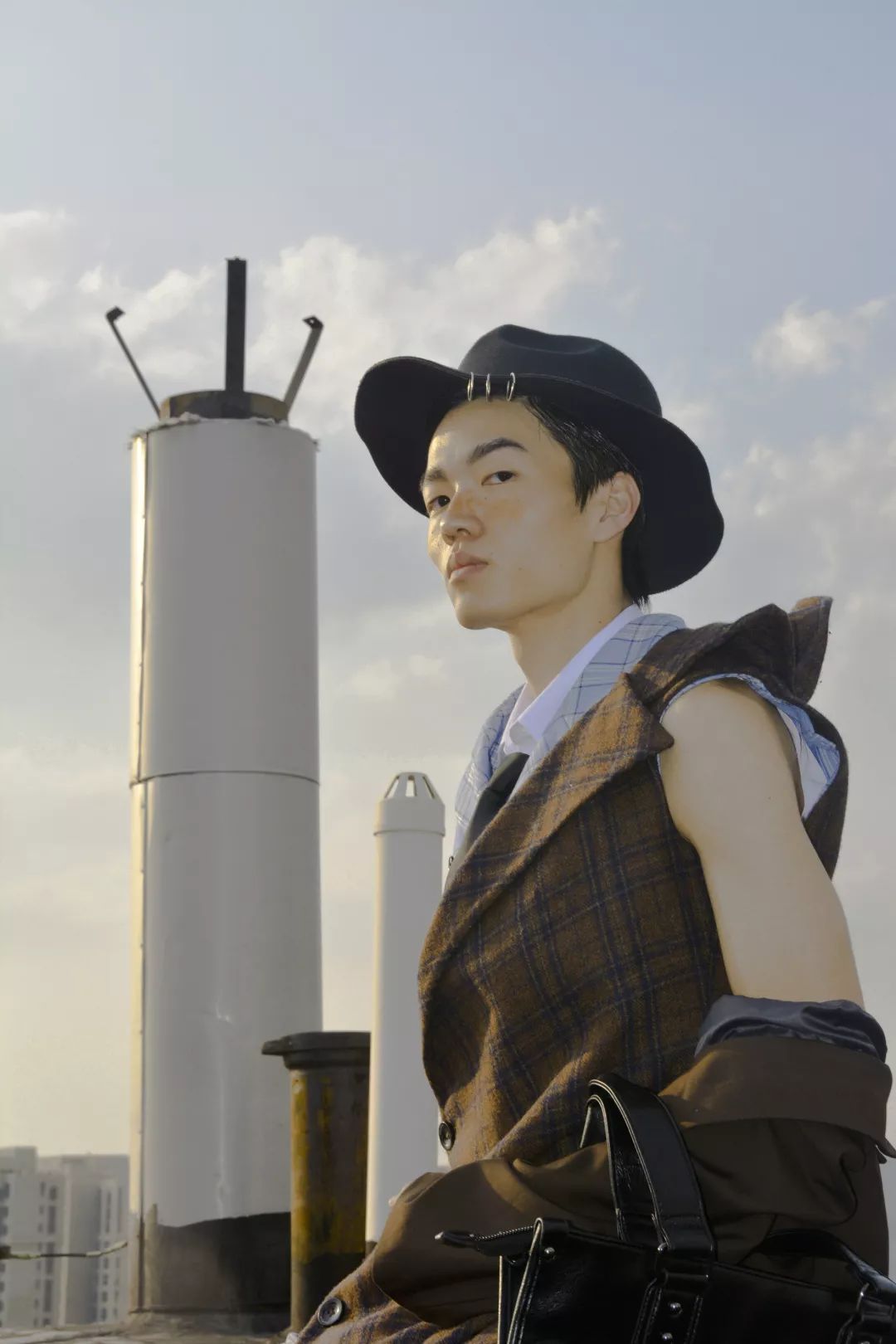 的先锋人物,由资深造型师 audrey hu,知名秀导 coa lee, 时尚顾问崔丹