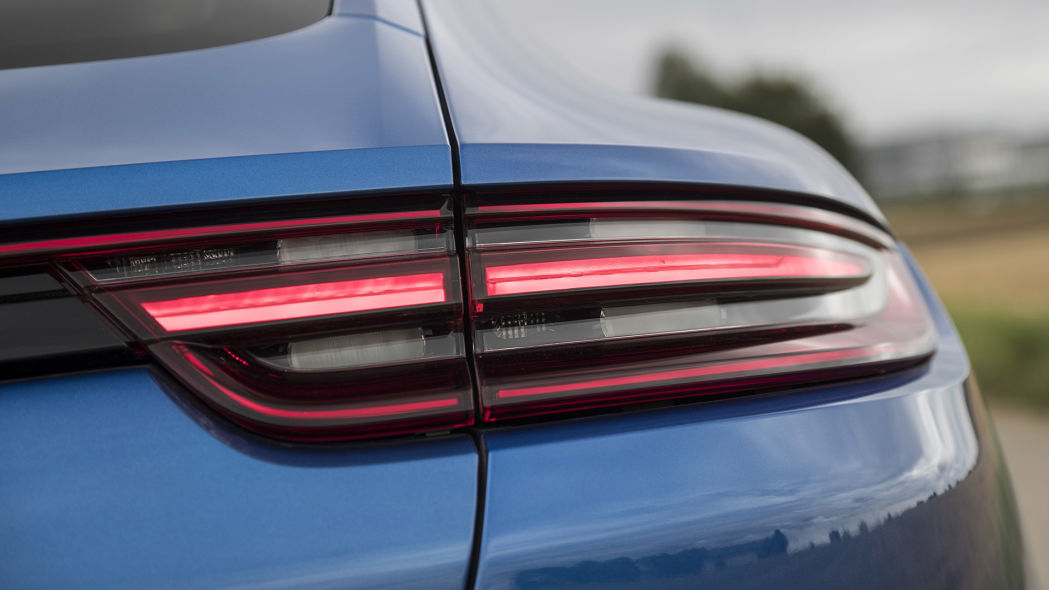 保时捷帕拉梅拉尾灯