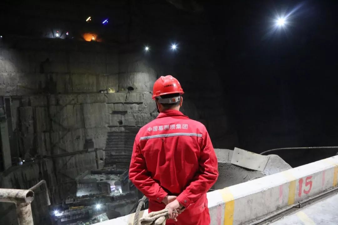 乌东德水电站施工现场实拍超级工地无与伦比