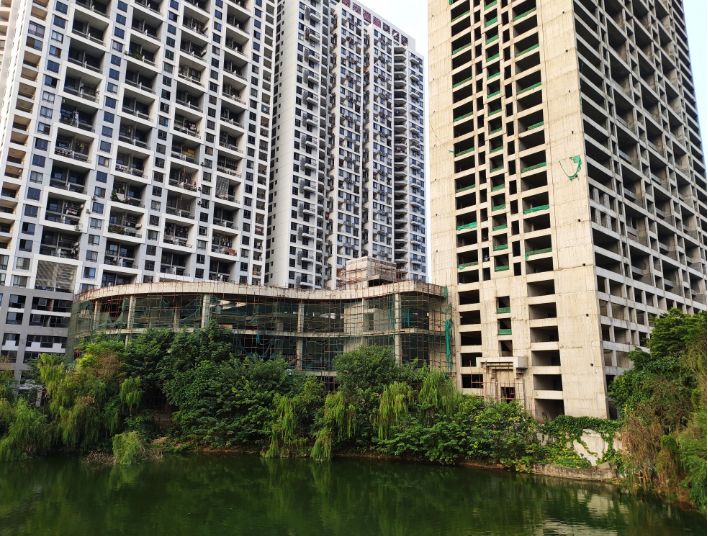 有说法是名字不好,让人听到以为是"福泰园"之类的地方而不是住宅小区