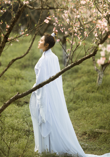 古装美女执剑江湖快意恩仇2