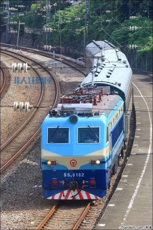 iv联系方式:qq 545299695,新浪微博 @camyoung,喜欢车型:ss9g爱好时间