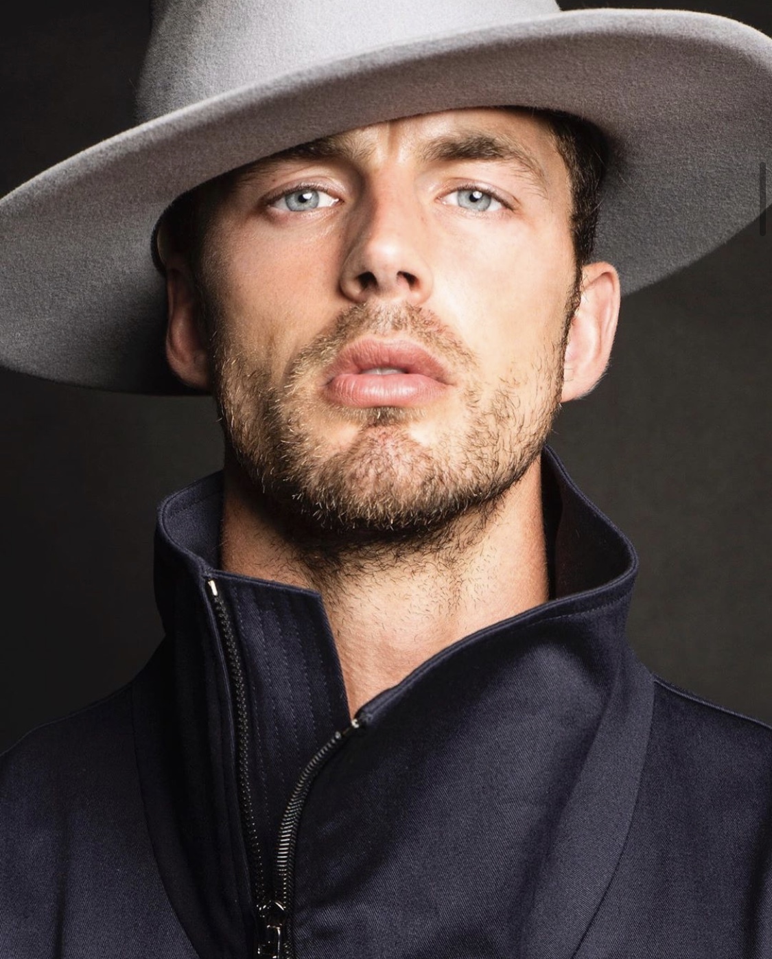 原创一线男模险下海christianhogue居然在onlyfans开设私人频道