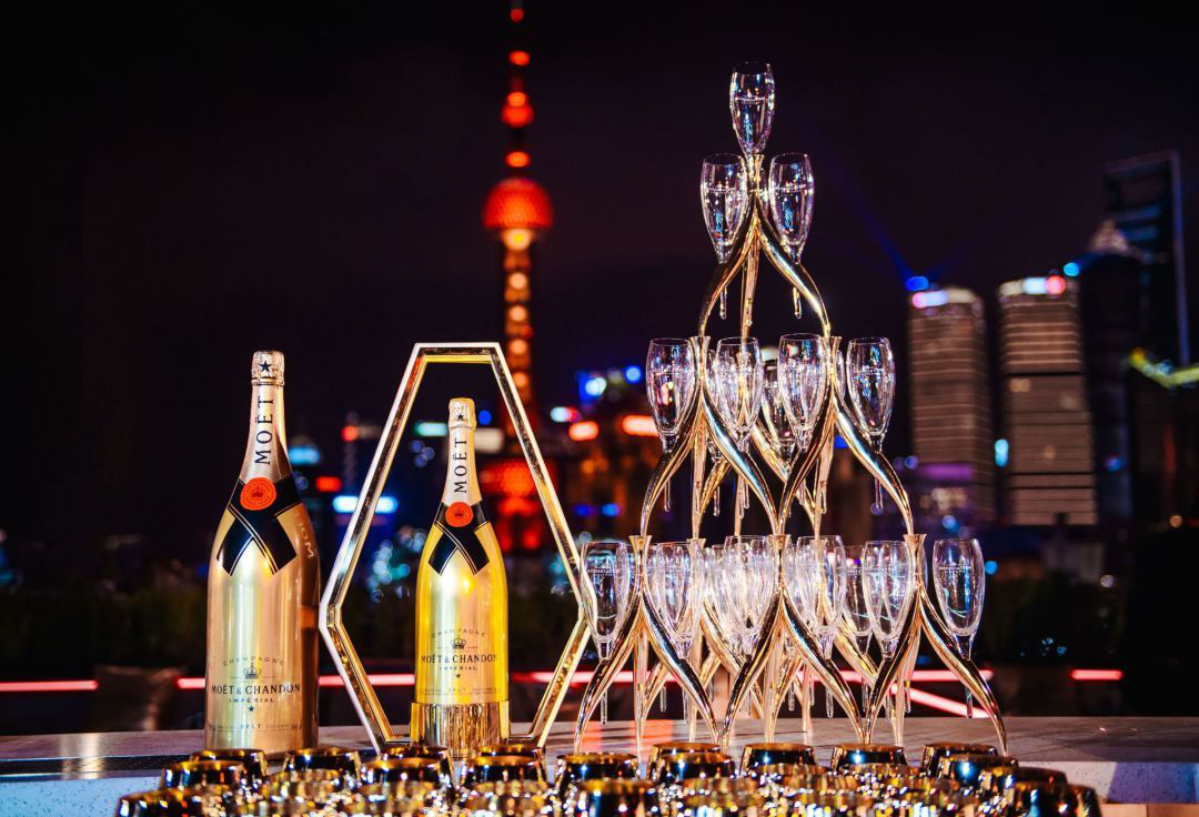 与传奇共欢庆酩悦香槟携手罗杰费德勒开启年度网坛盛事