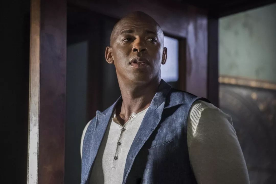 【简讯】除了这部电影热映,这个小长假还有哪些猛料?