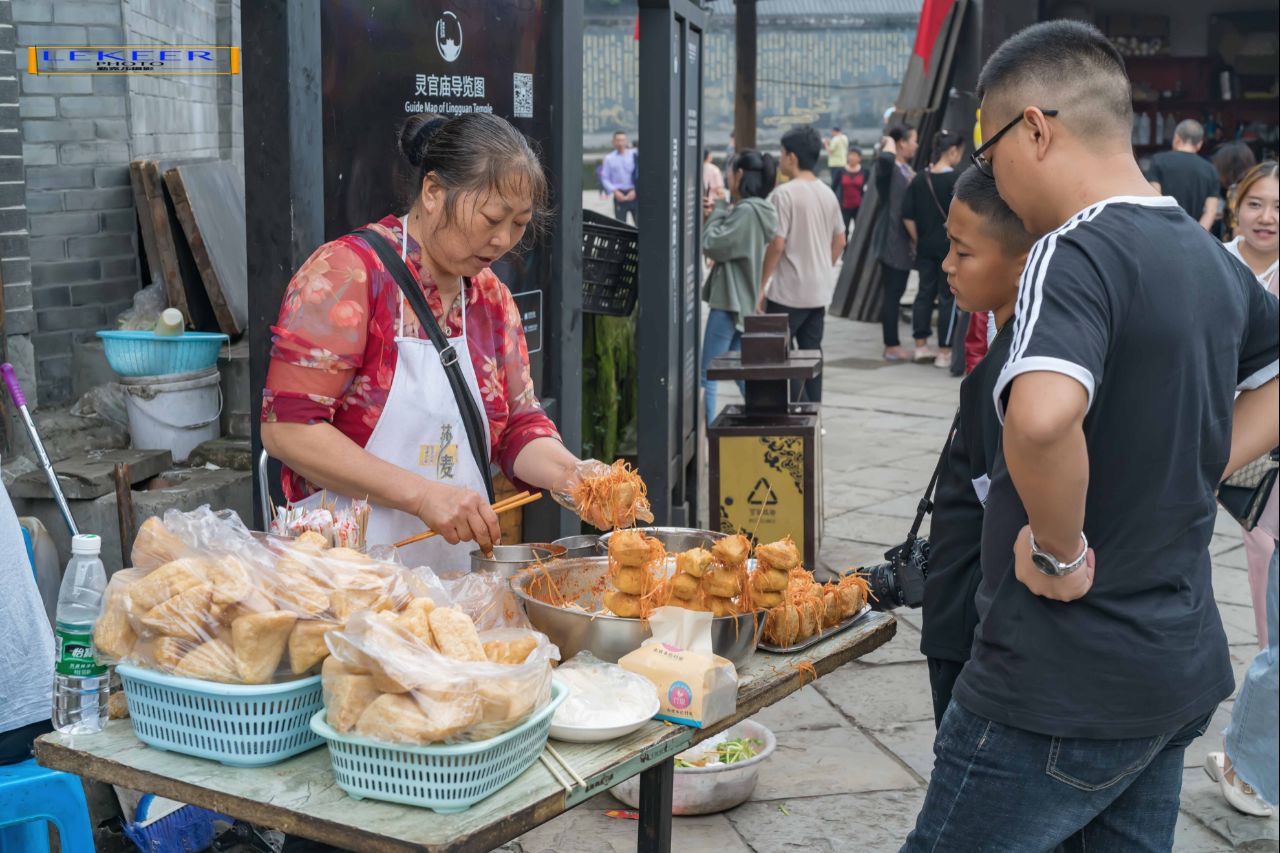 原创乐山有种小吃叫咔咔儿一口下去酸甜辣香直奔你任督二脉