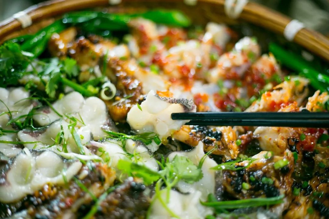 江门这家的烤羊腿简直无法抗拒筲箕蒸一鱼三味鲜到出汁