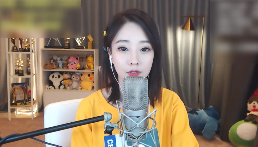 "斗鱼一姐"冯提莫合约将到期,留不住了,微博认证仅留两个字_直播