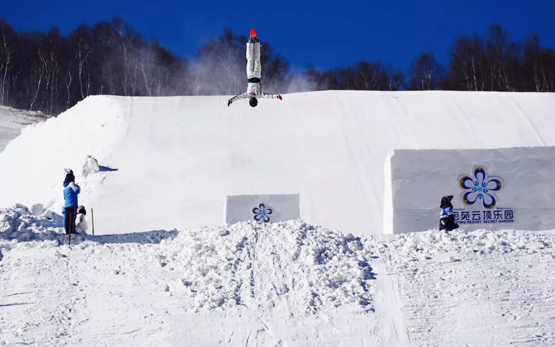 庆云月亮城堡滑雪图片