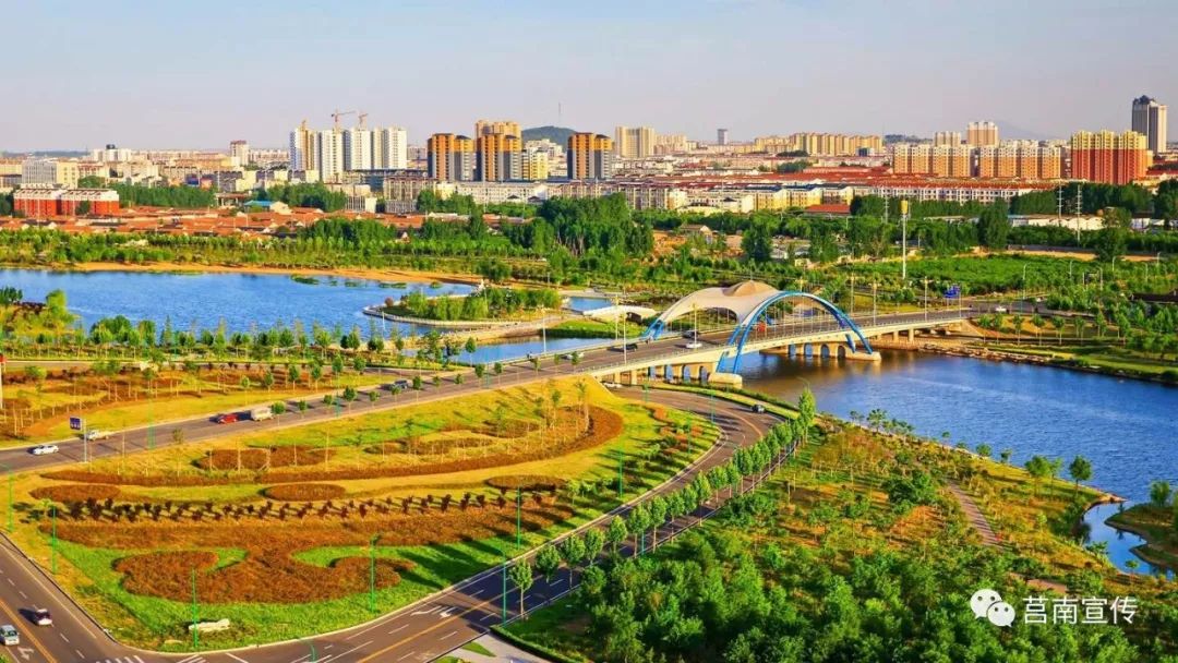 打开莒南版图,山水环绕,绿色拥城,莒南县城就像一颗璀璨的明珠镶嵌在