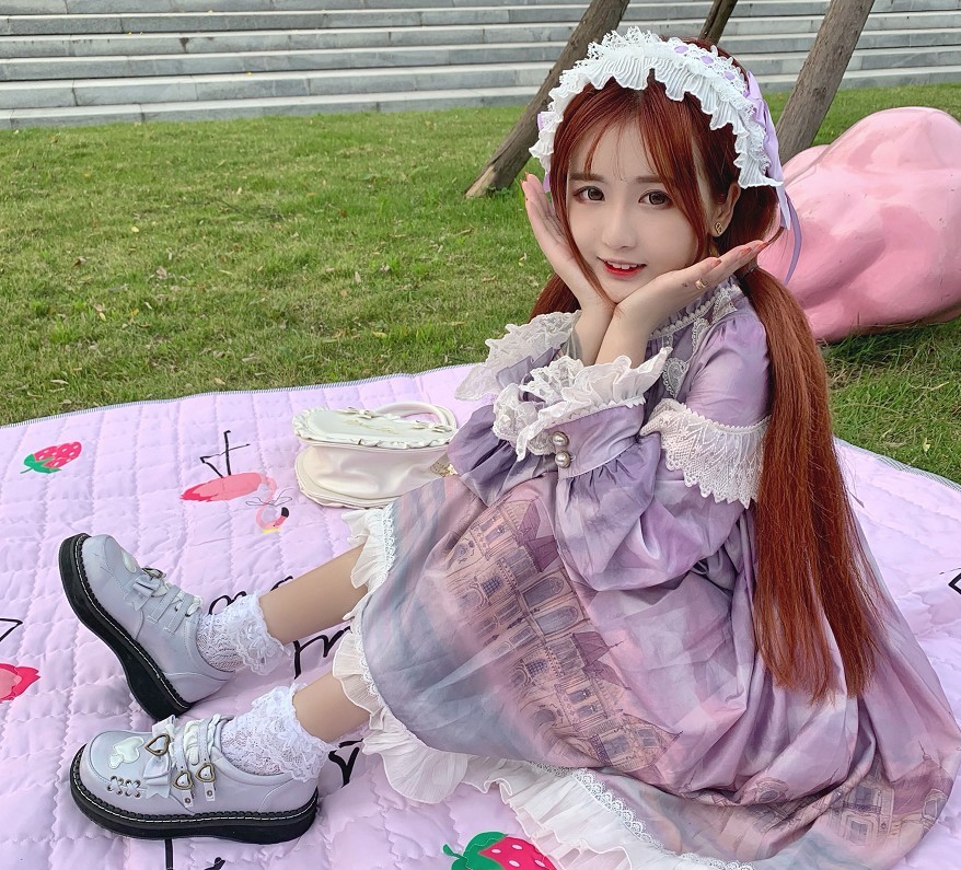 说到杨清柠这个女生很多人都是不陌生的吧,在快手中也是很有热度的一