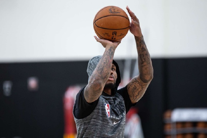 原创开拓者训练营!利拉德只练超远三分,新援全部到位,全新首发出炉