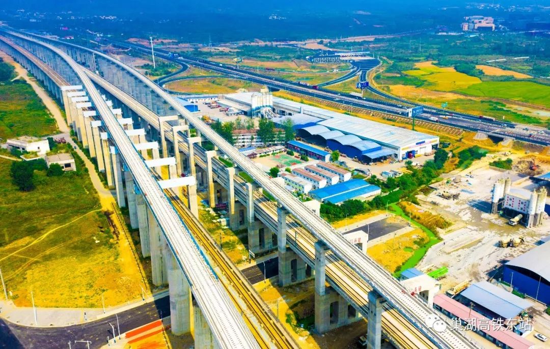 据悉,这些高架,分别是已经通车的京福高铁线,已经铺轨的商合杭高铁线