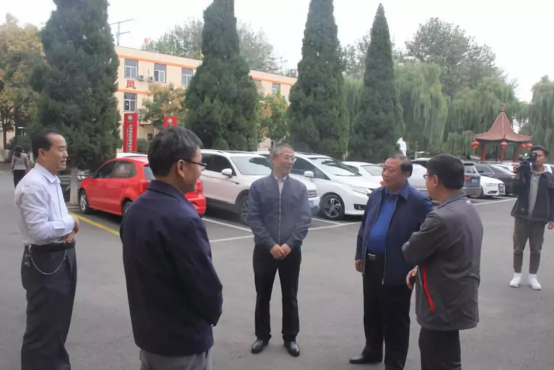 市人大副秘书长曹振坤与山东天恒信会计师事务所工作人员到临沂凯旋