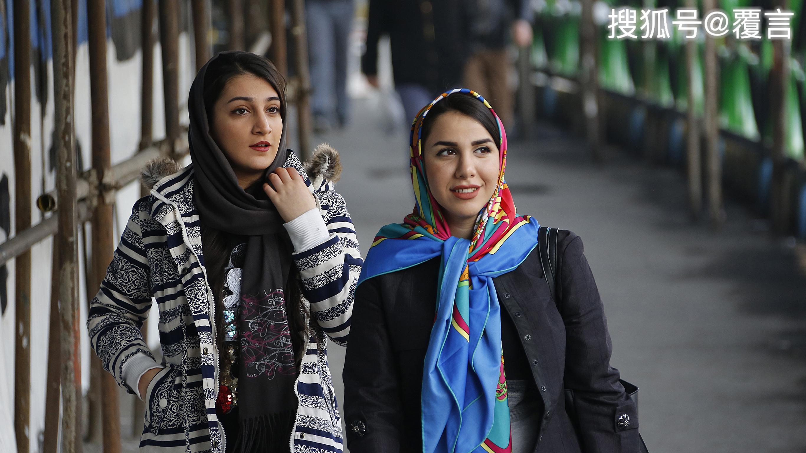 伊朗妇女整容成"僵尸脸",遭到当局逮捕,罪名是"亵渎神明"