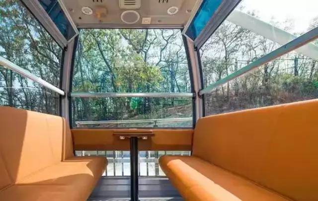 wi-fi覆盖冷暖空调真皮座椅座舱内更是细节满满摩天轮外部简洁大气豪