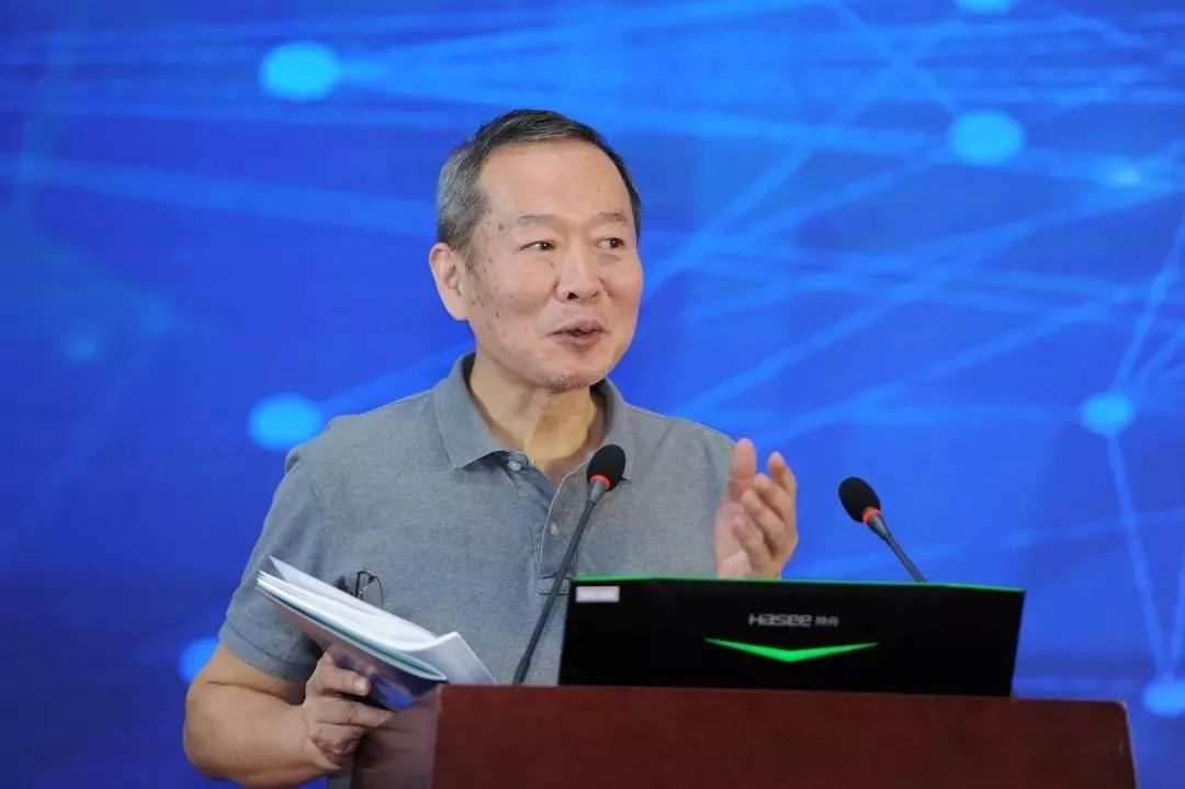 江苏省教育学会常务副会长陆志平,彭钢,以及南京师范大学教育科学研究